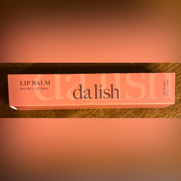 Dalish Cosmetics Lip Balm Sacha New in Box - Picture 2 of 4